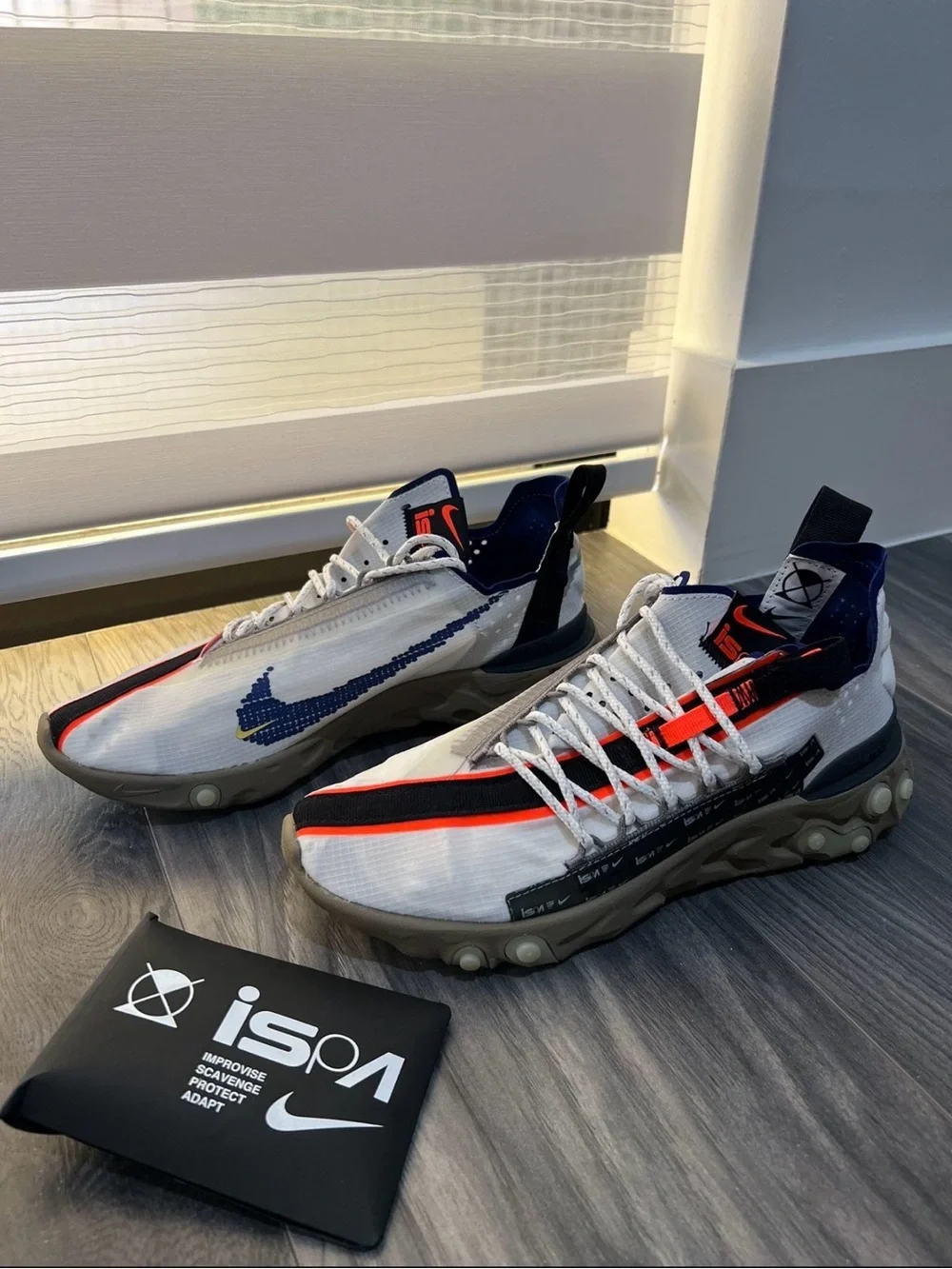 NIKE React WR ISPA